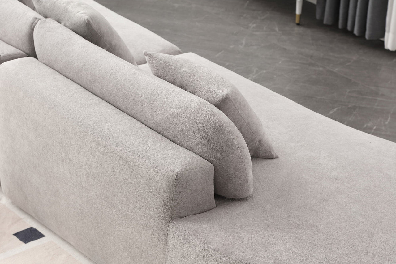 GIDEON 131" Sofa