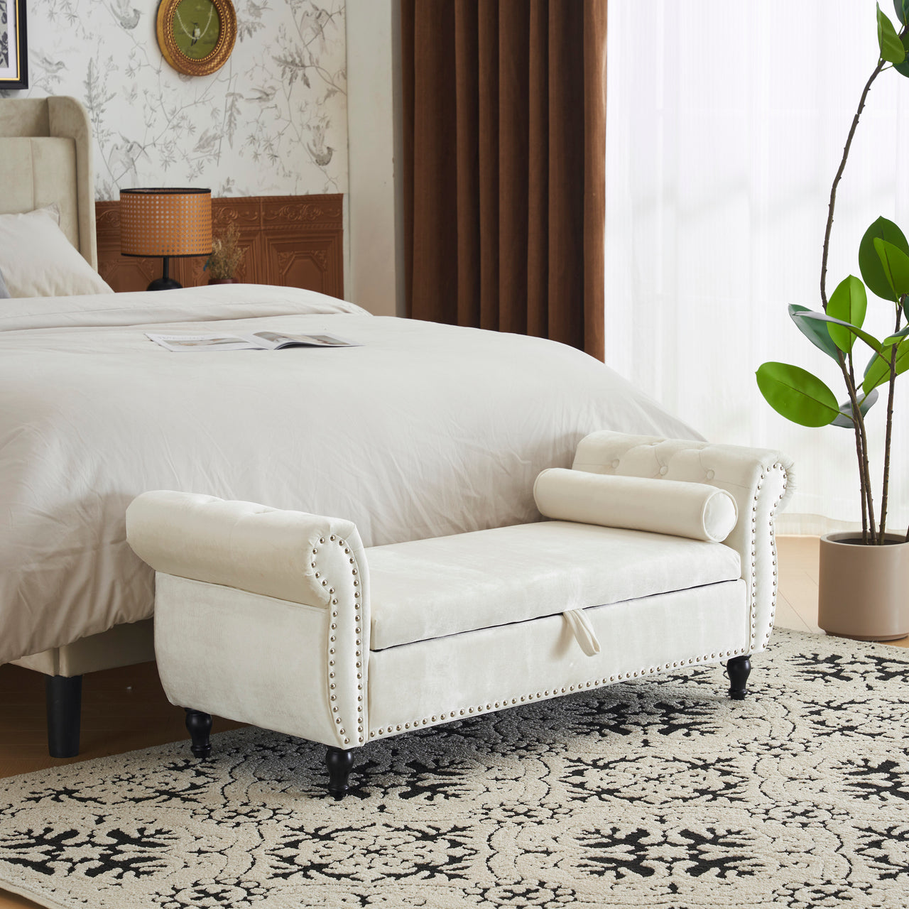 SOLENNE 51" Storage Ottoman