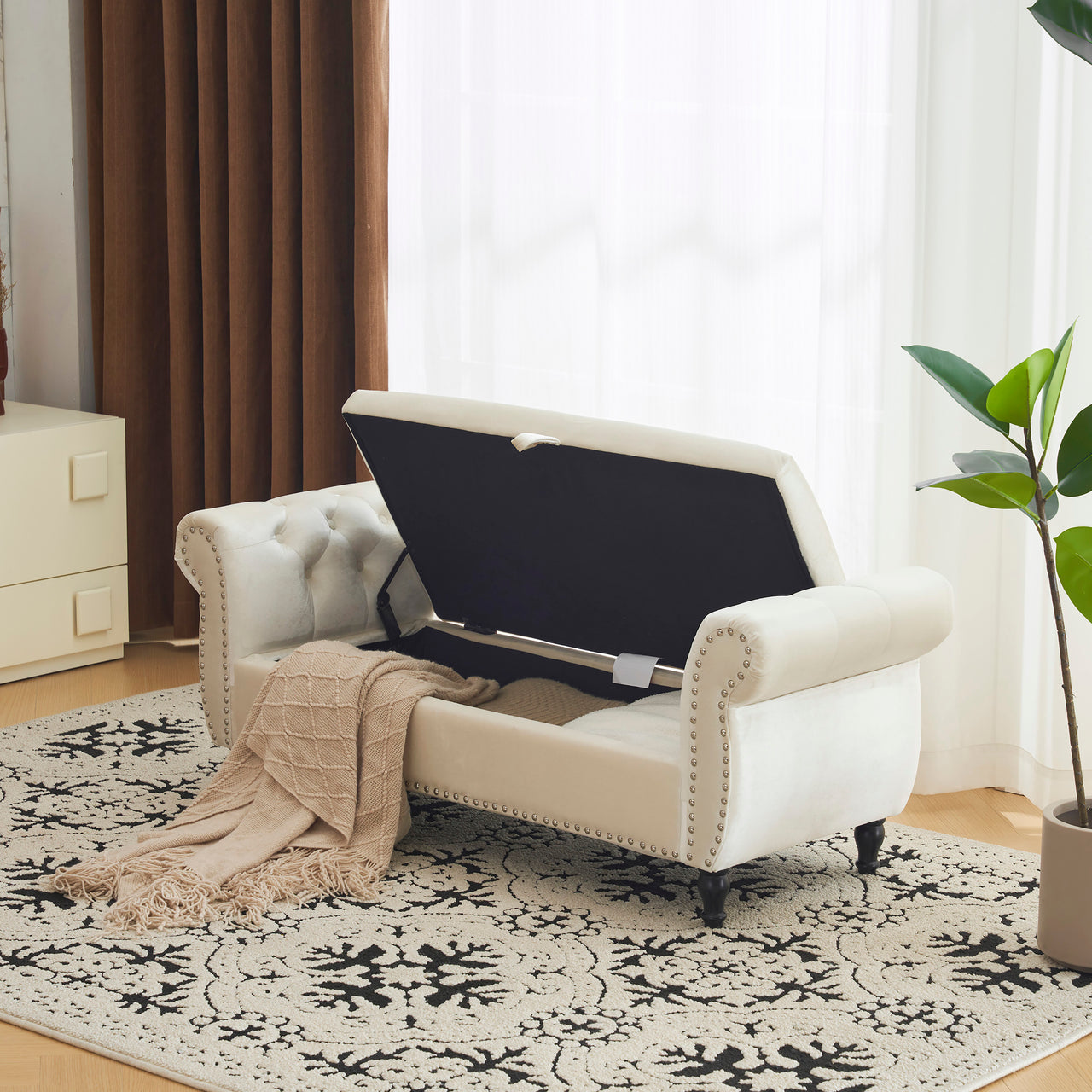 SOLENNE 51" Storage Ottoman