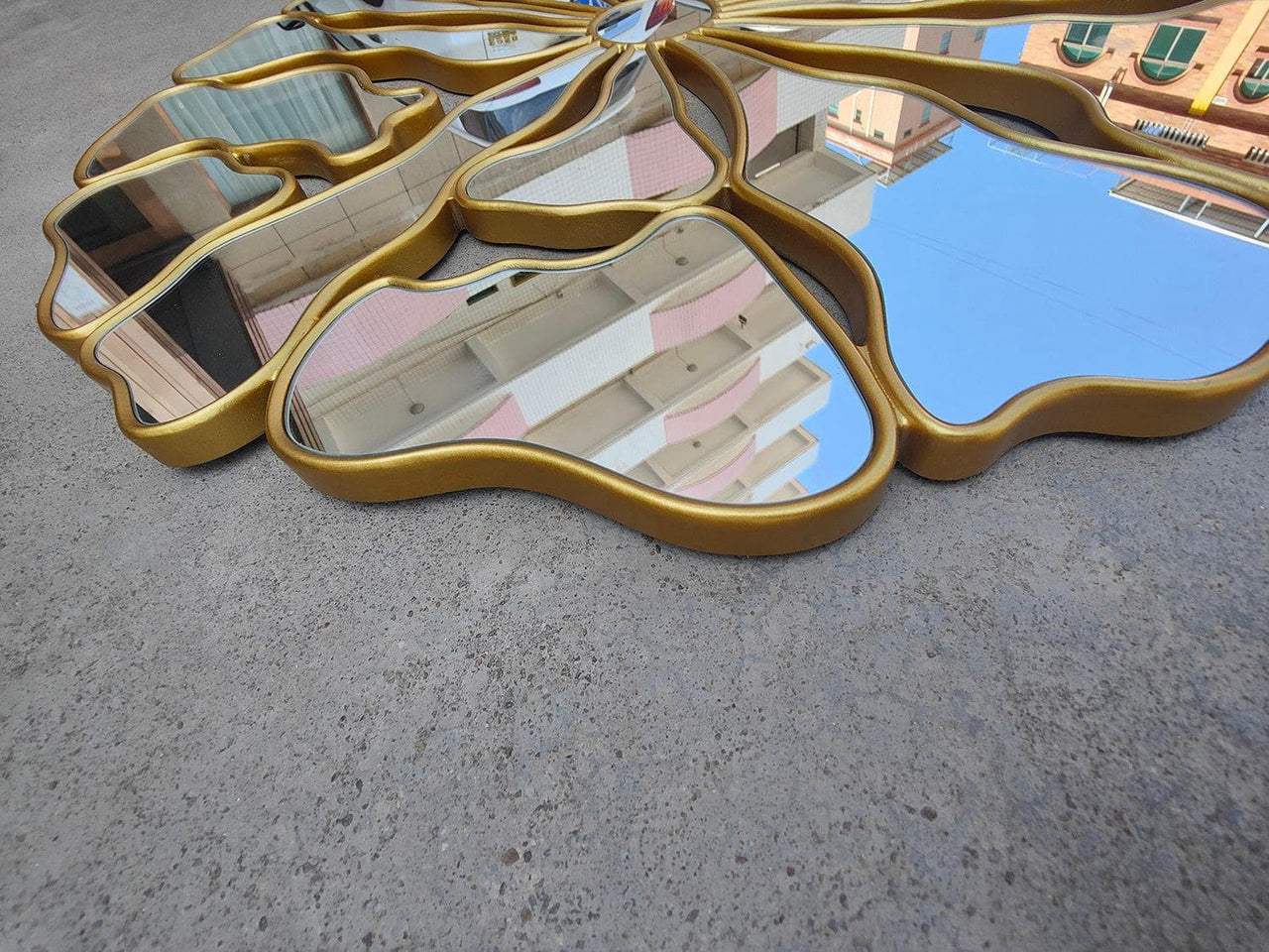 NYX 36" Round Wall Mirror