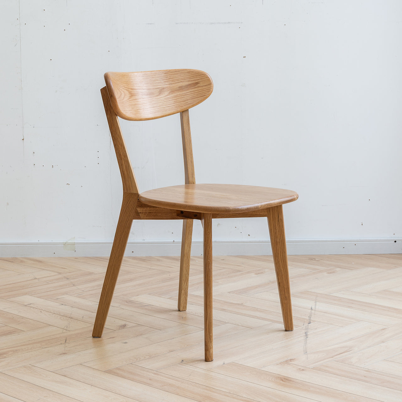 VORTEM Dining Chair