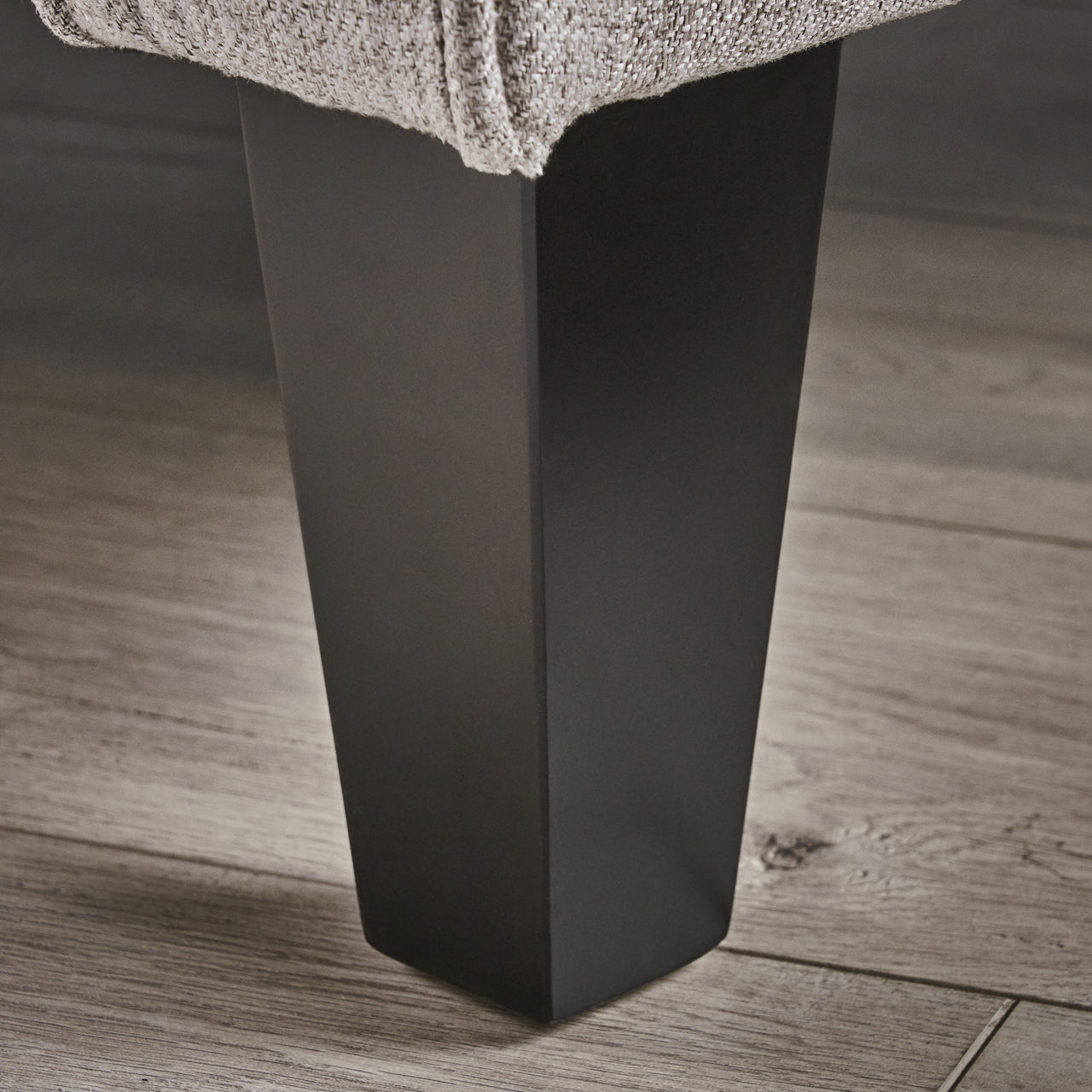 ZORLIX 31" Club Chair