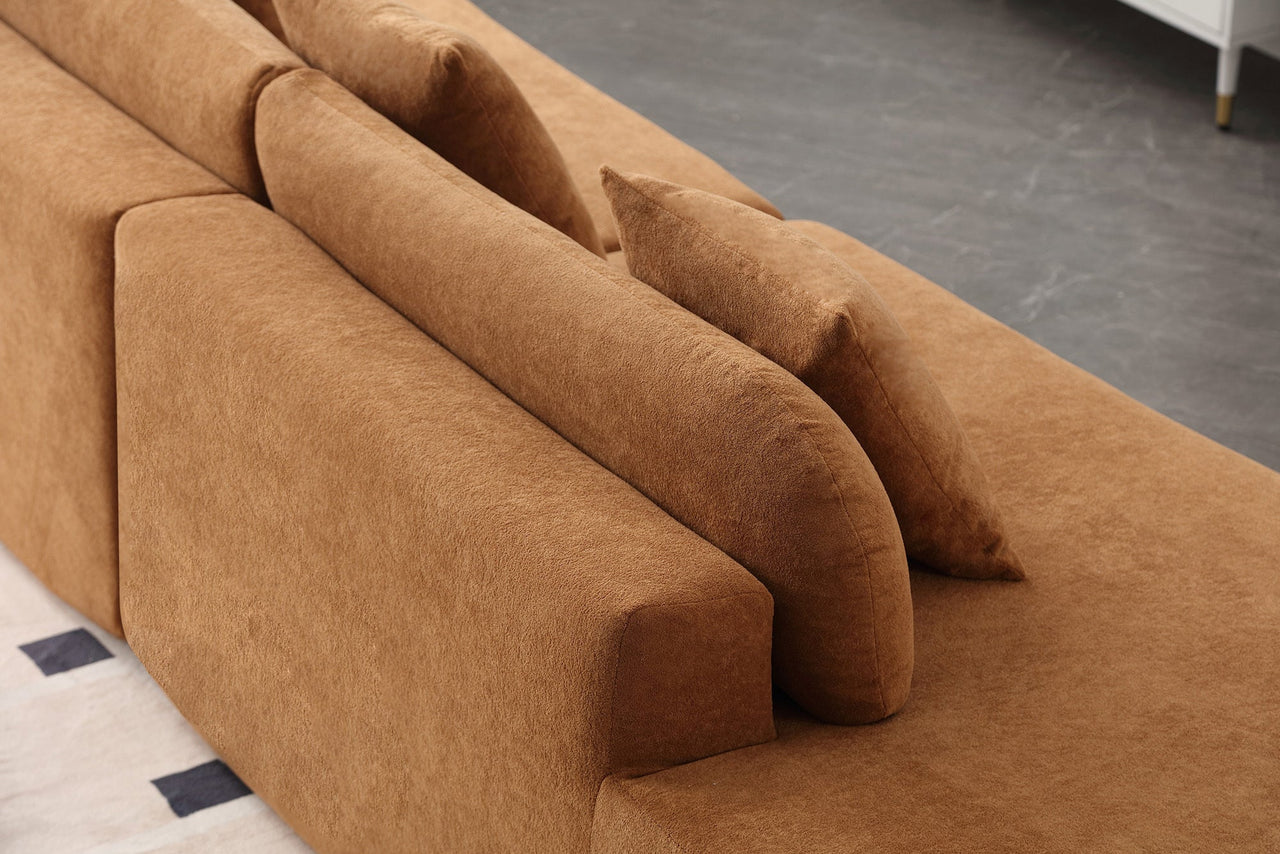 GIDEON 131" Sofa