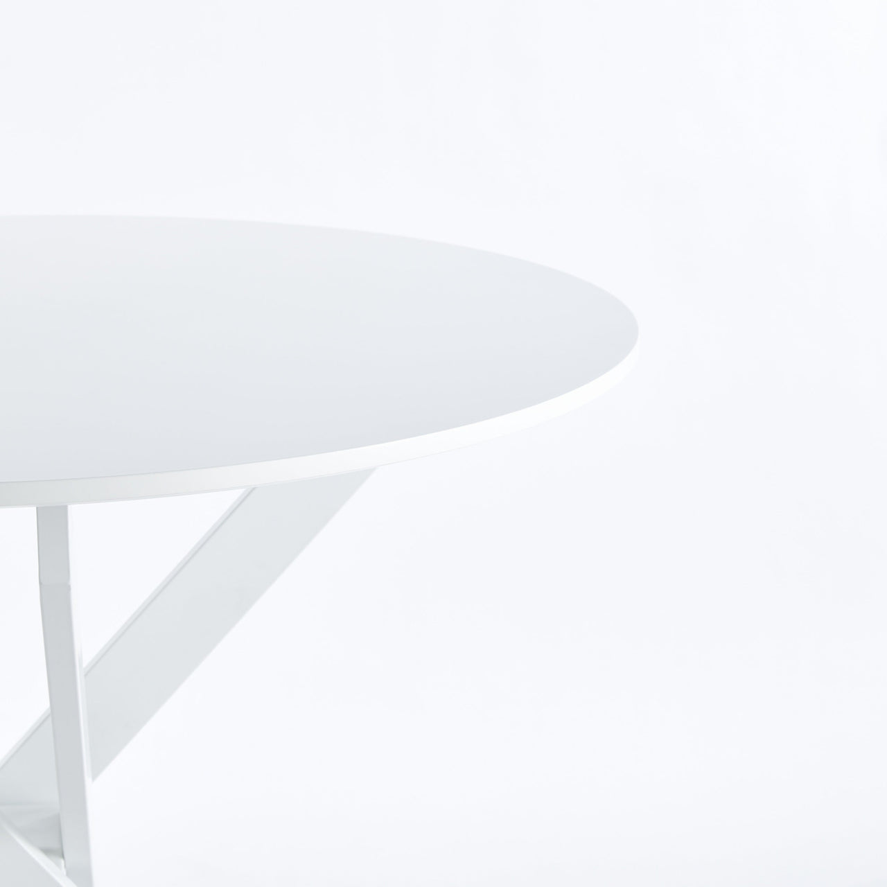 RYXTOR 35" Dining Table