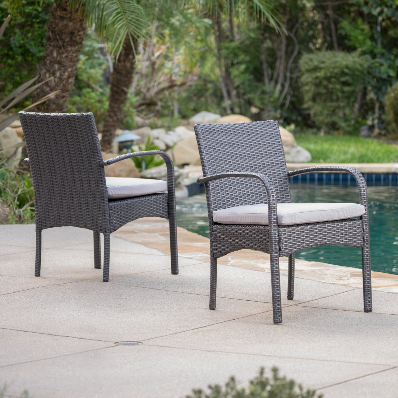 MYLVEXORA 22" Outdoor Chair