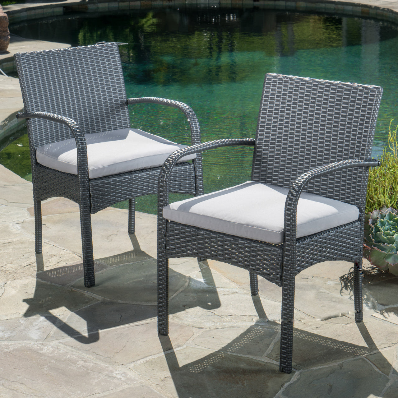 MYLVEXORA 22" Outdoor Chair