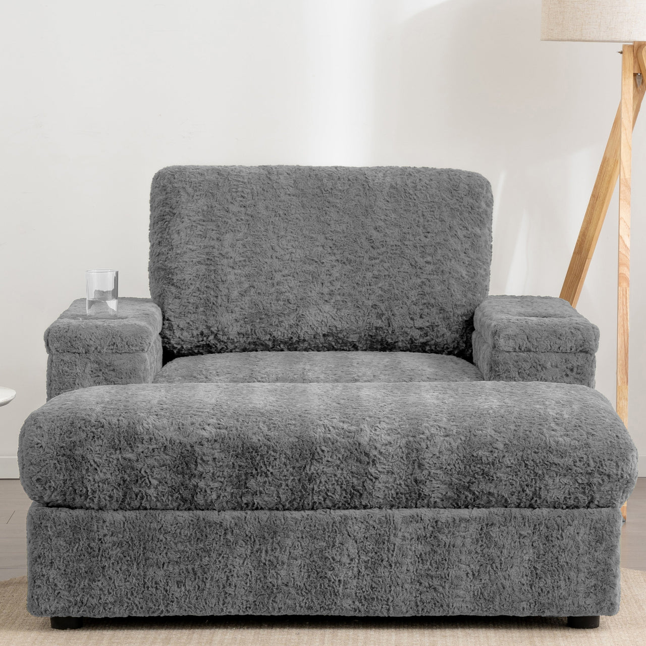 VOLVEX 42" Chair