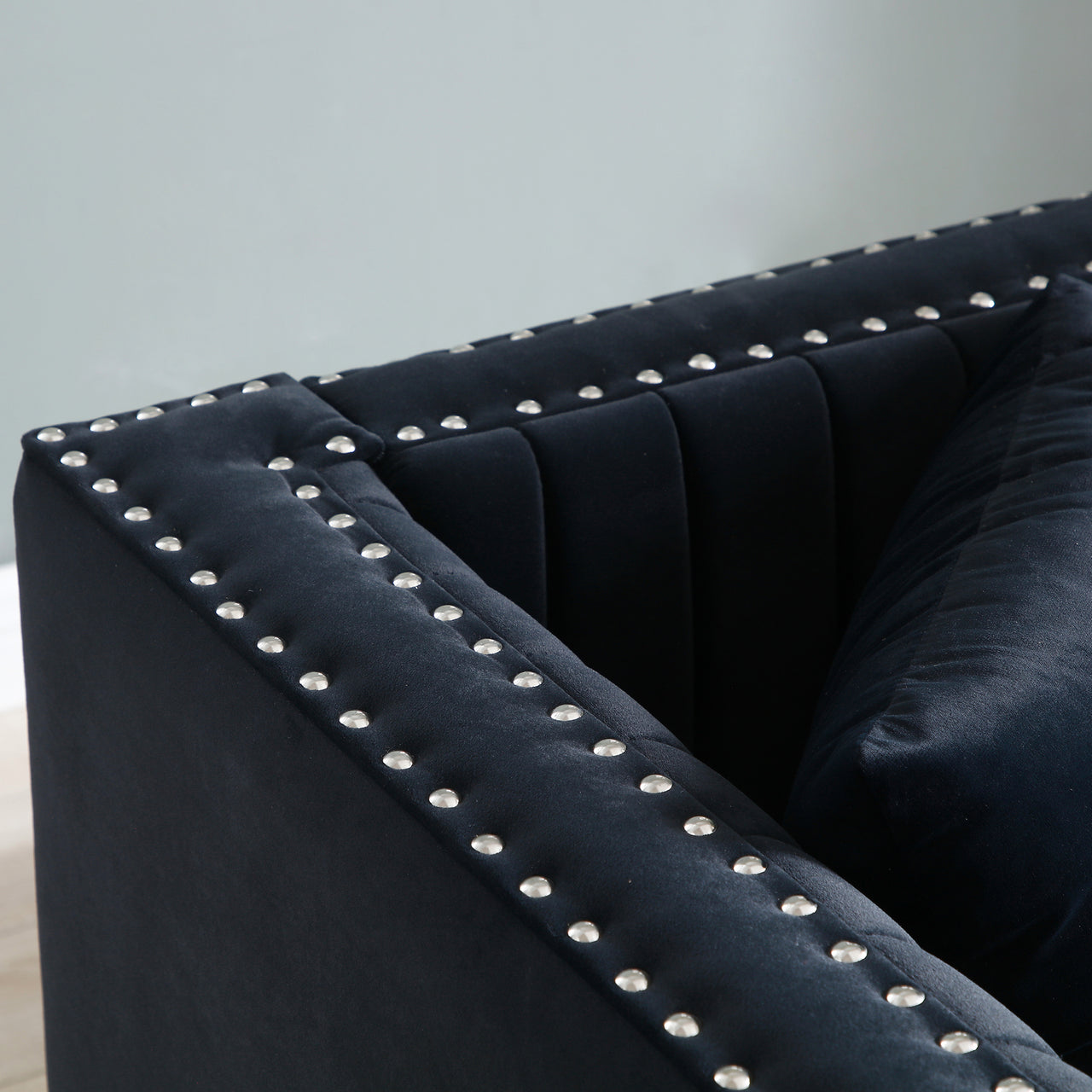 ZEPHYR Velvet Loveseat