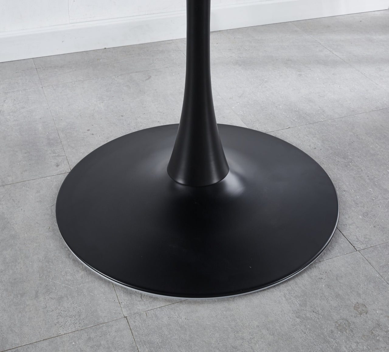 DREXIL 31" Tulip Table
