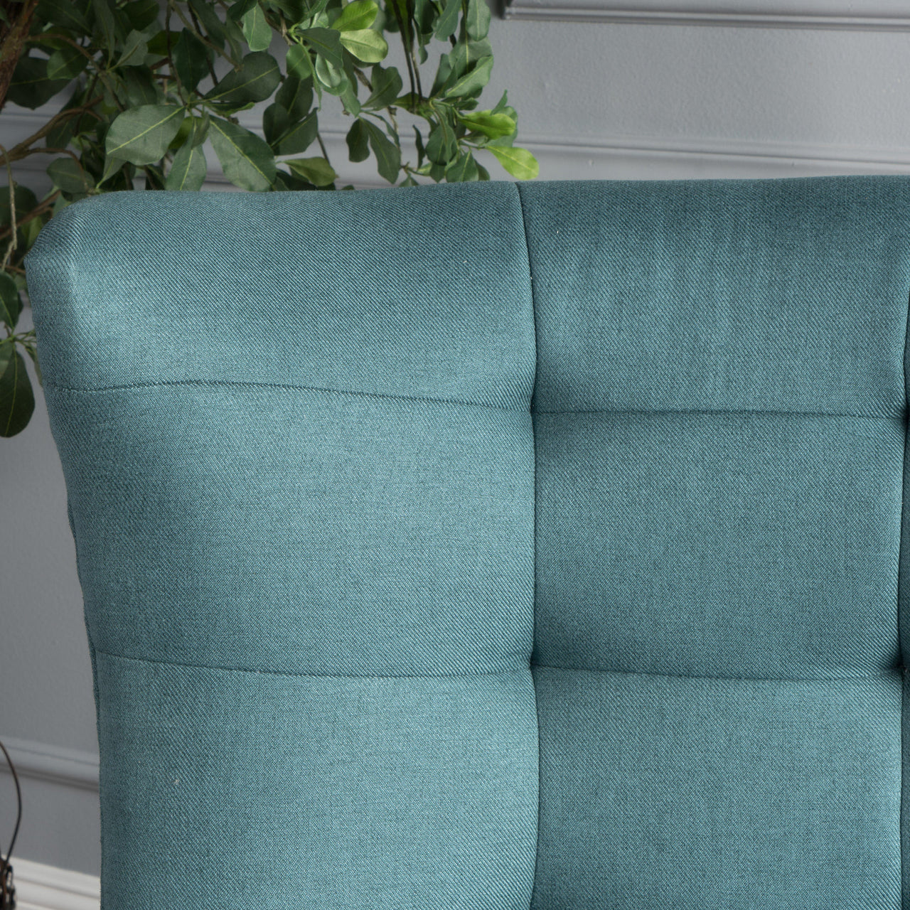 XERLIX 32" Club Chair