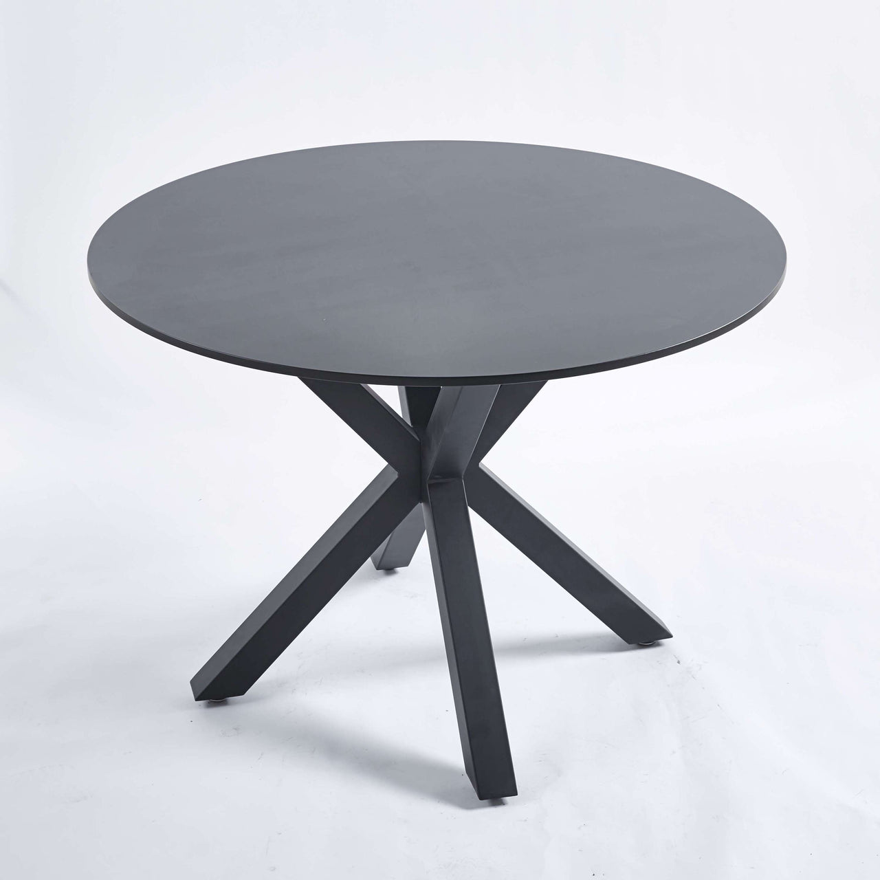 VURTONX 42" Dining Table