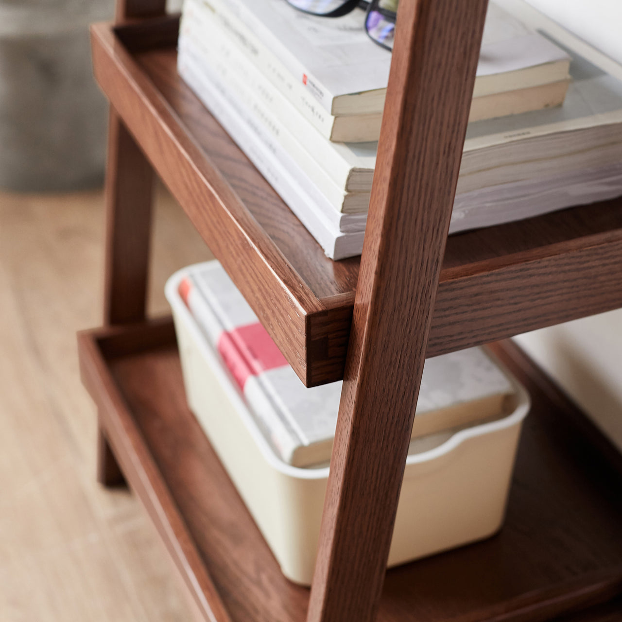 ERIS 3-Tier Storage Bench