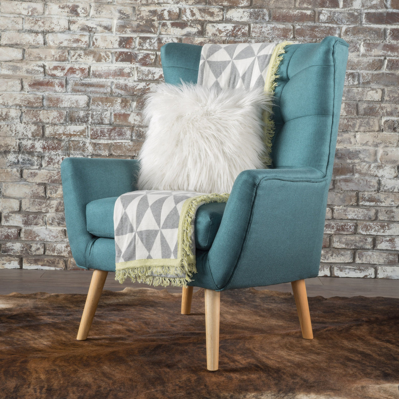 XERLIX 32" Club Chair