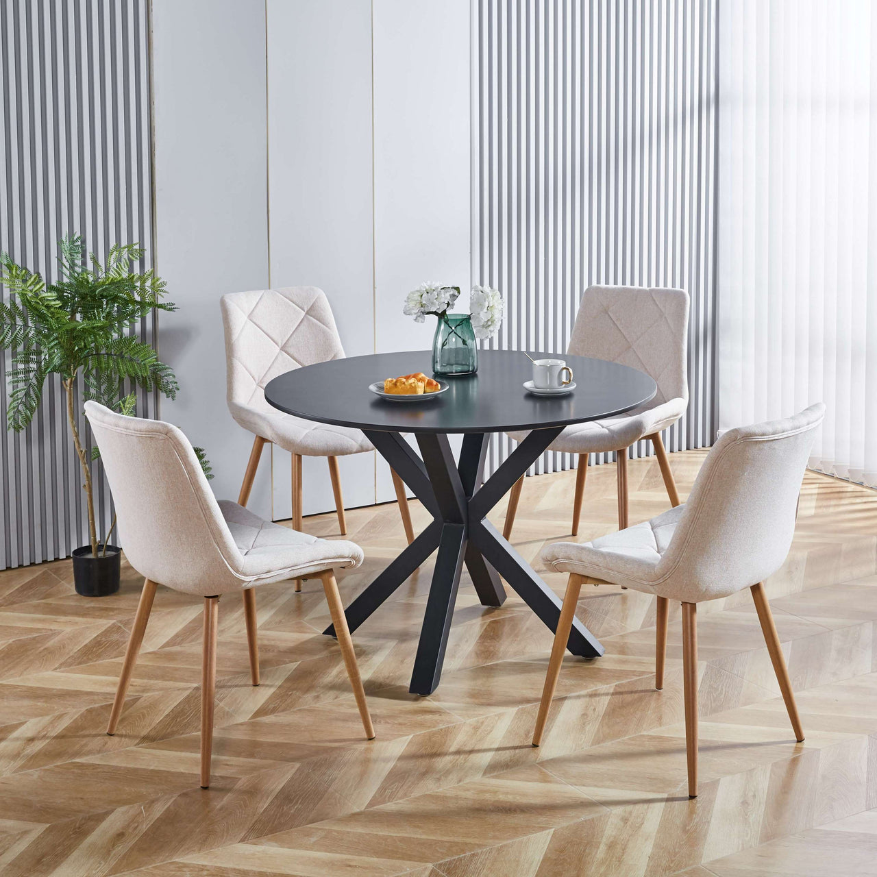 VURTONX 42" Dining Table