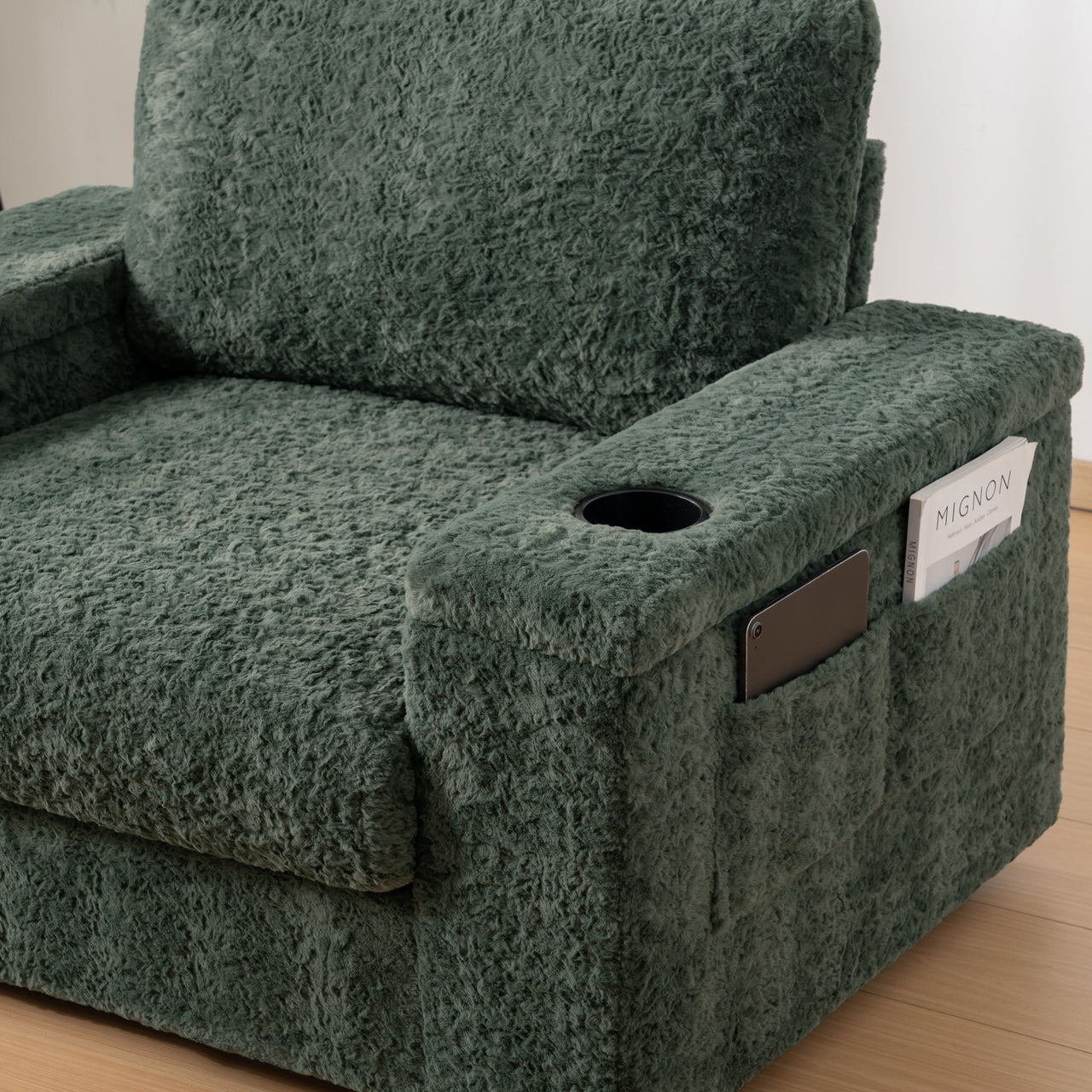 VOLVEX 42" Chair