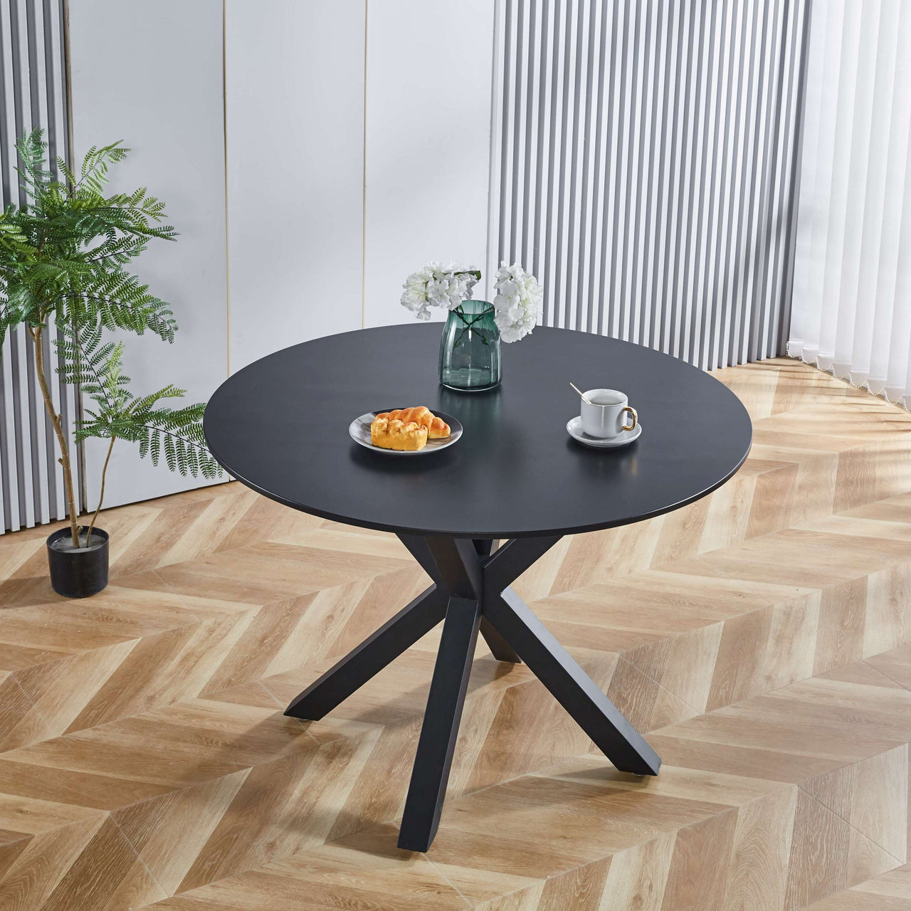 VURTONX 42" Dining Table