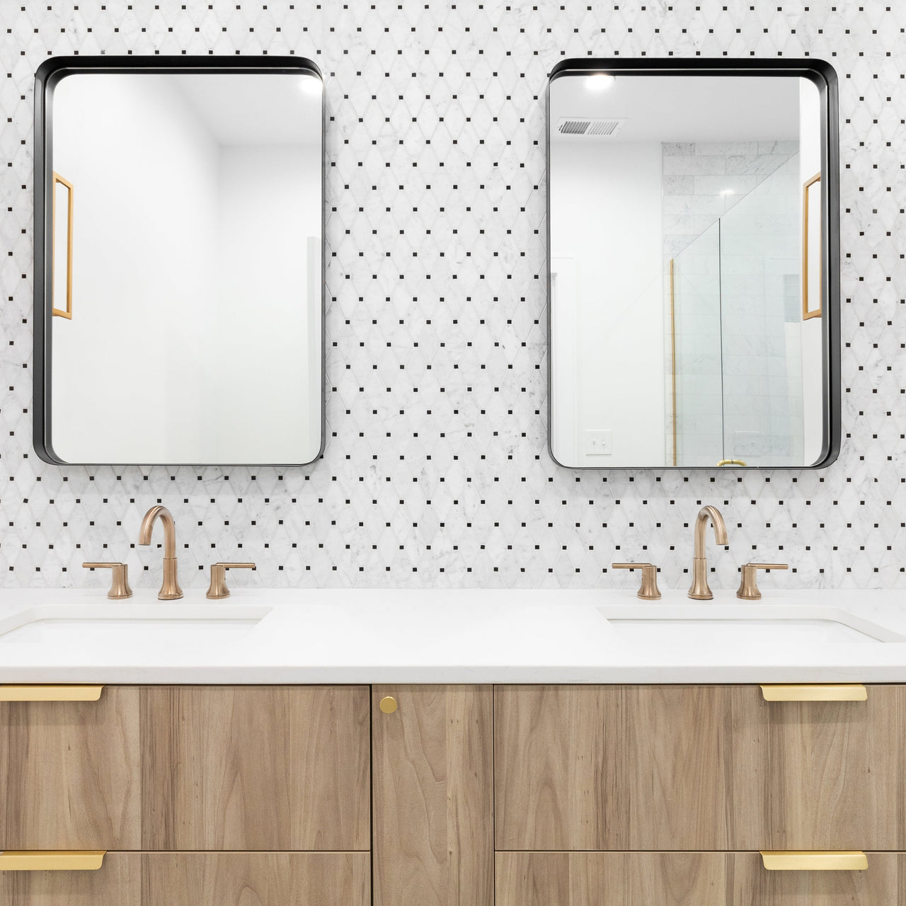 XELTOR Wall Mirror