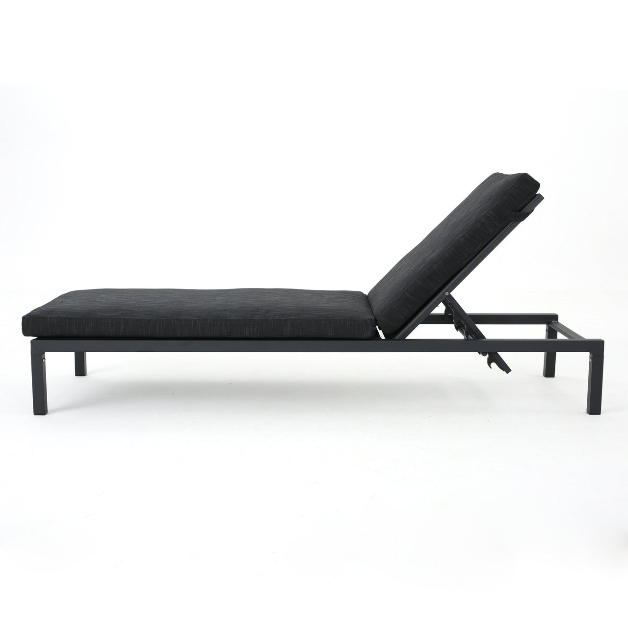 XELTOR 77" Outdoor Chaise Lounge