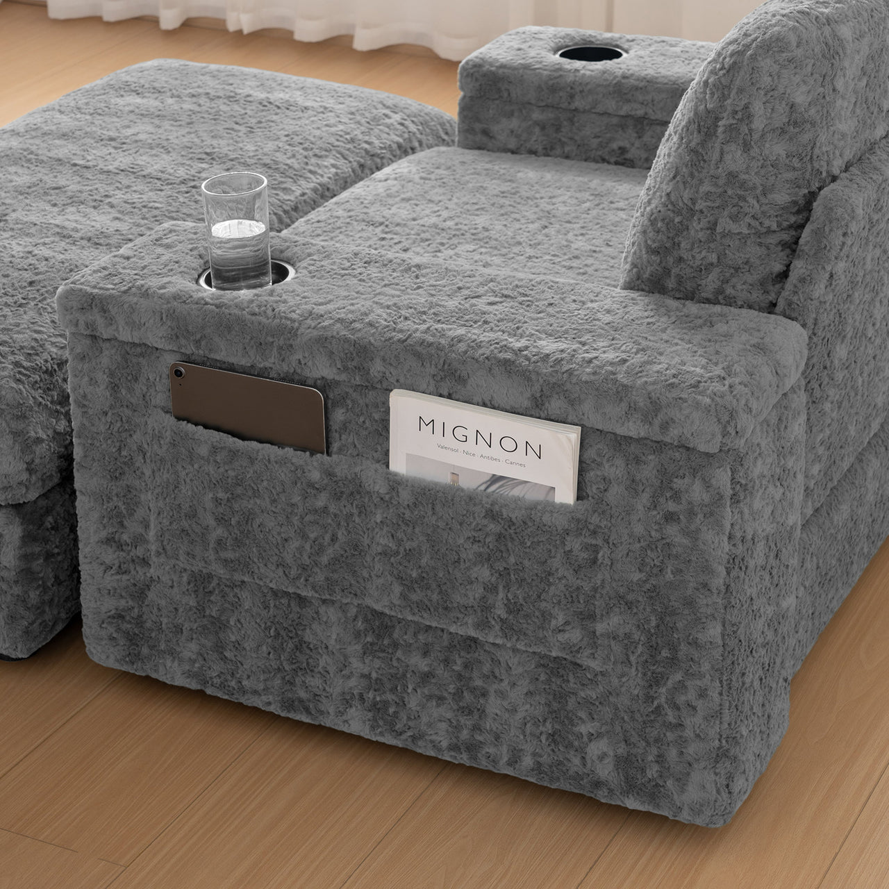 VOLVEX 42" Chair