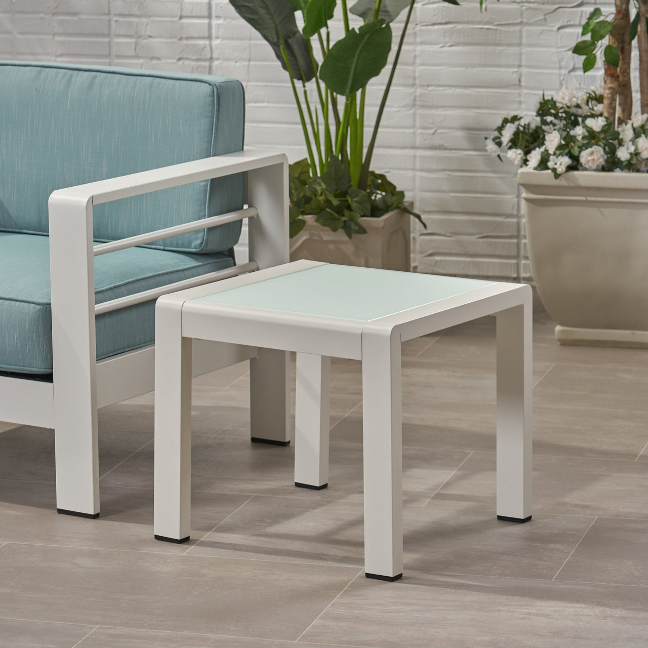 VYROVAX 20" Side Table