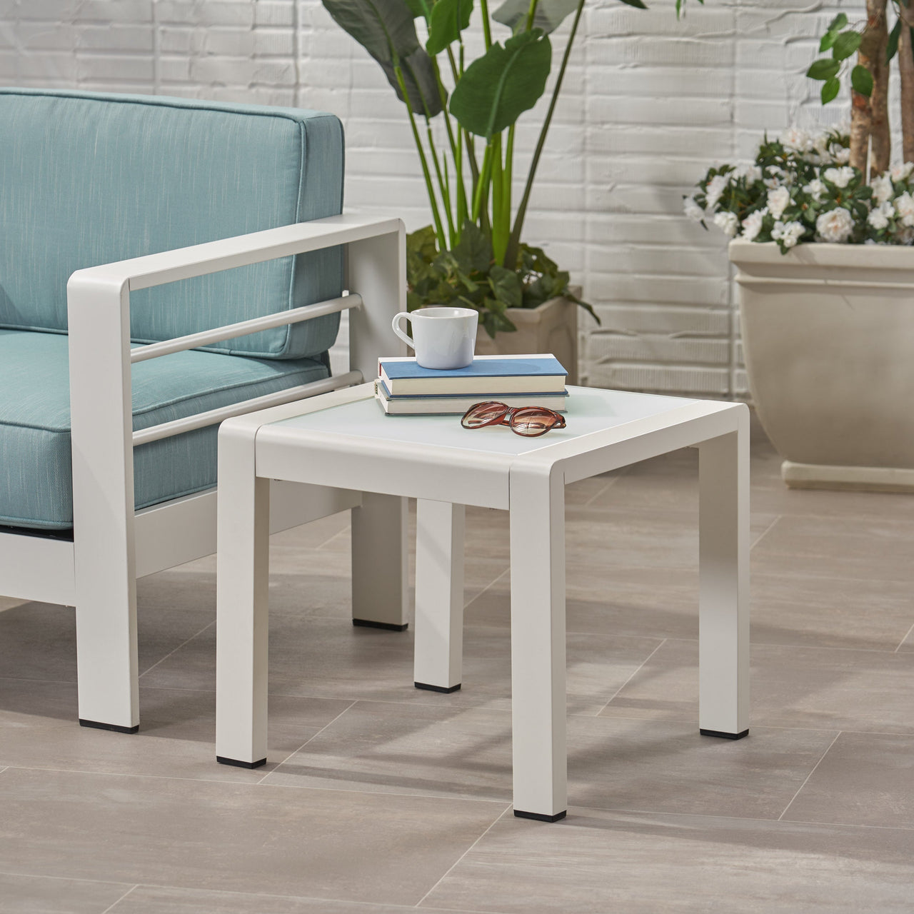 VYROVAX 20" Side Table