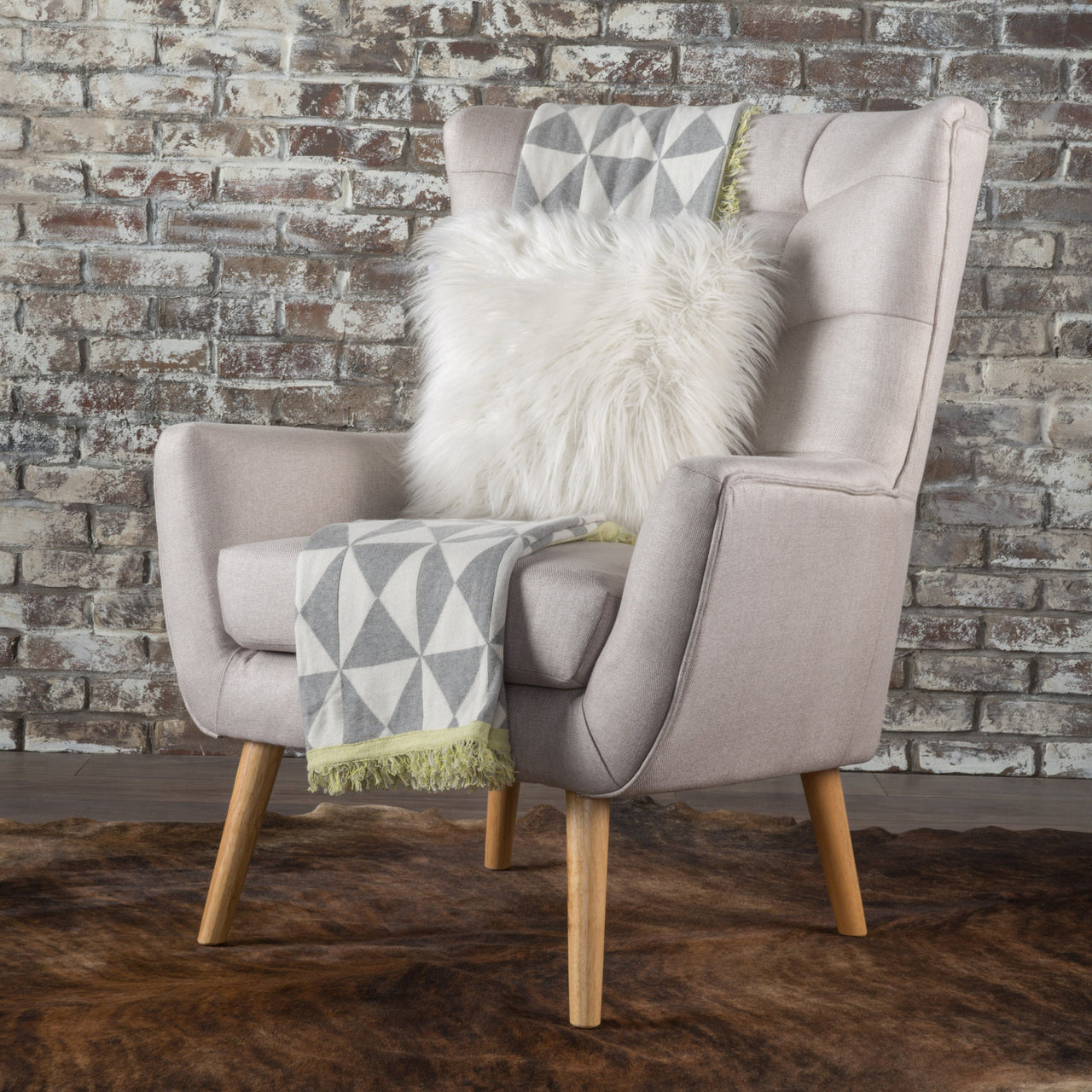 XERLIX 32" Club Chair