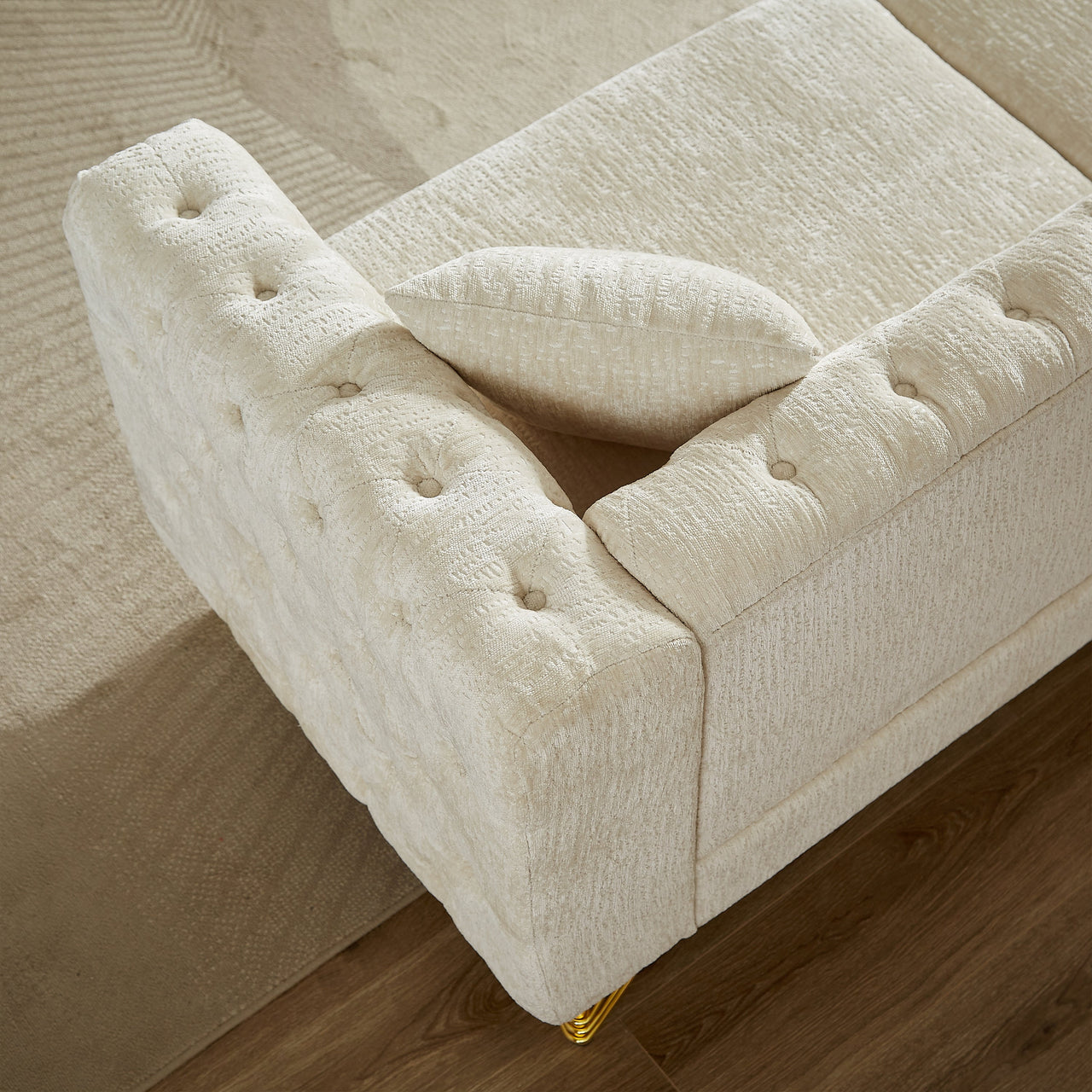 LUCILLE Cozy Loveseat